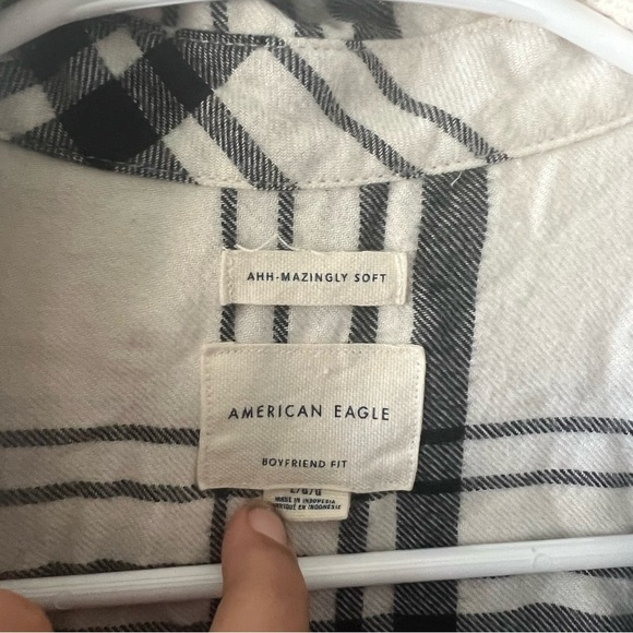 🛍️ American Eagle AHHmazingly Soft Boyfriend Fit Plaid Button Up Size Large - Picture 5 of 5